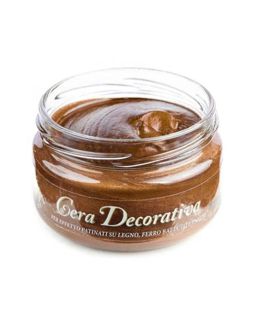 Cera decorativa bronzo antico per mobili e superfici. Finitura metallizzata ideale per legno, stucchi veneziani, ferro battuto e découpage.