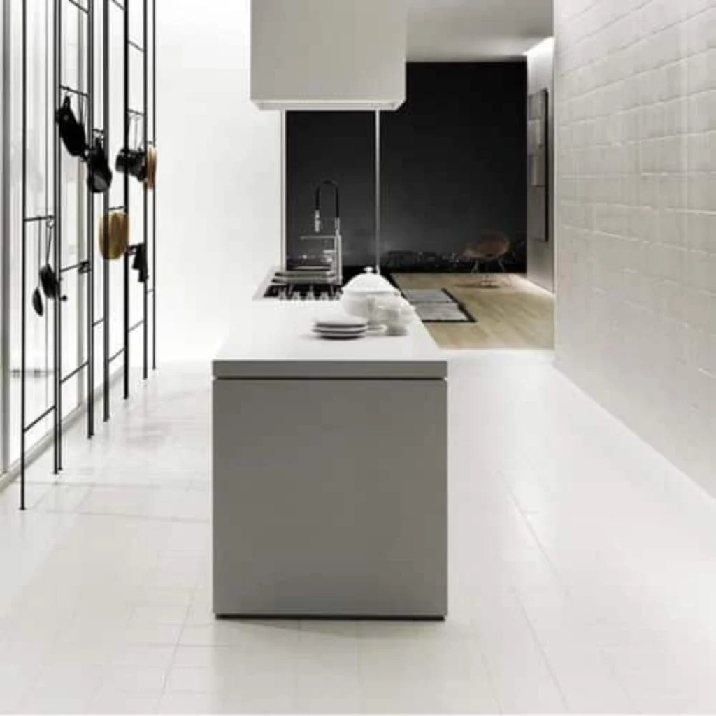 Microresina Kerakoll Bianco KK 1 a finitura opaca laccata per rivestimento di arredi, ceramiche e parquet, resistente e smacchiabile