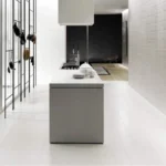 Microresina Kerakoll Bianco KK 1 a finitura opaca laccata per rivestimento di arredi, ceramiche e parquet, resistente e smacchiabile